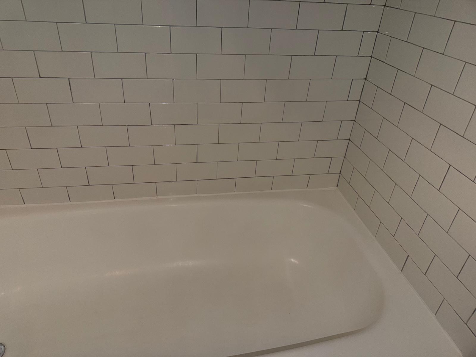 Bathtub after cleaning
